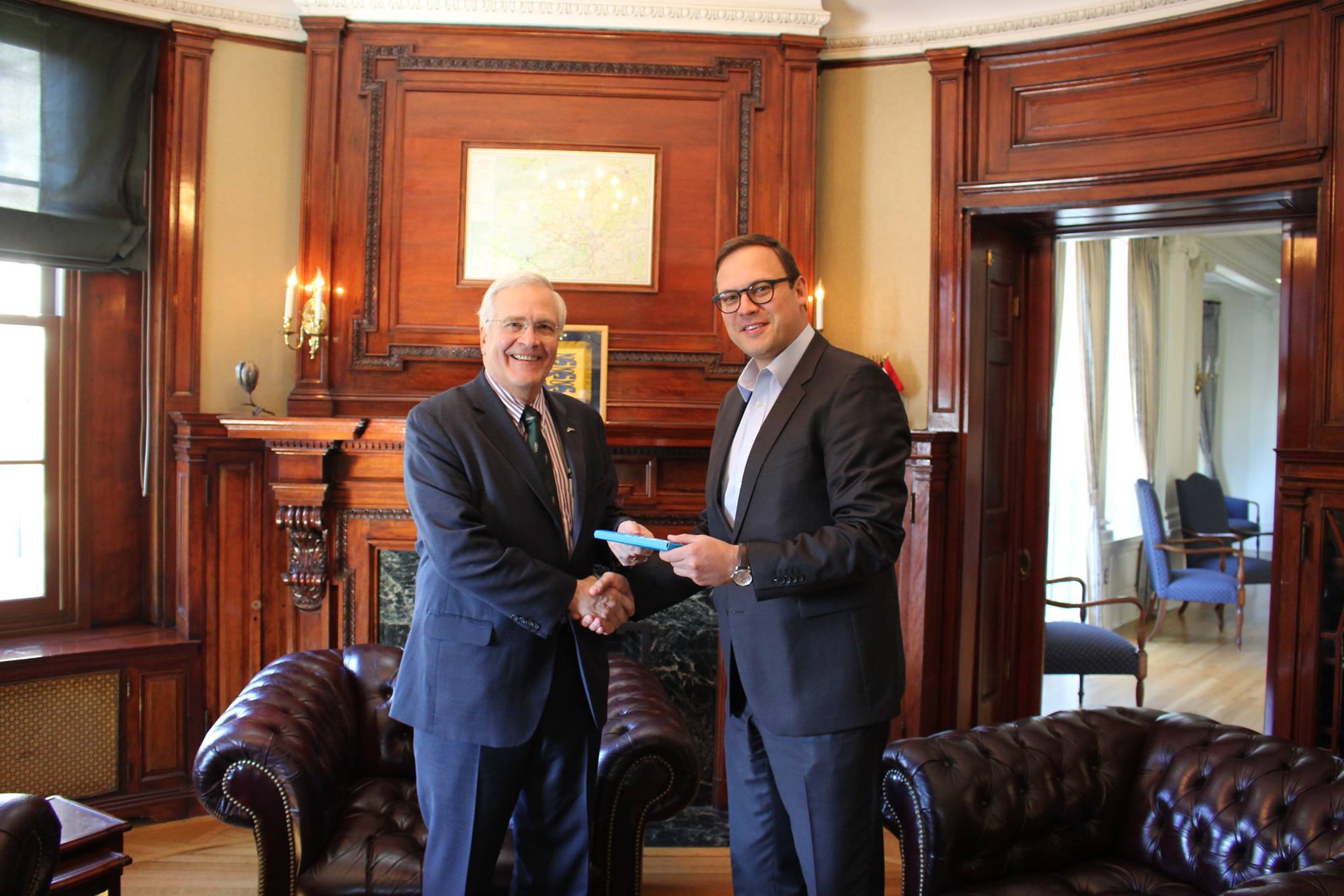 Stanford University Librarian receives an Estonian e-resident digital identity card during recent trip to Washington DC.