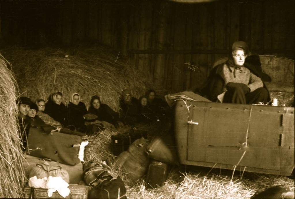 Latvian refugees from Ventspils hiding in a farm house. Photo: Talis Forstmanis Archive